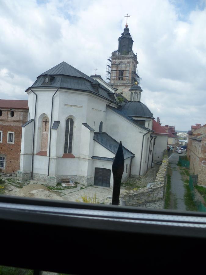 Home Hotel Kamjanez-Podilskyj Exterior foto